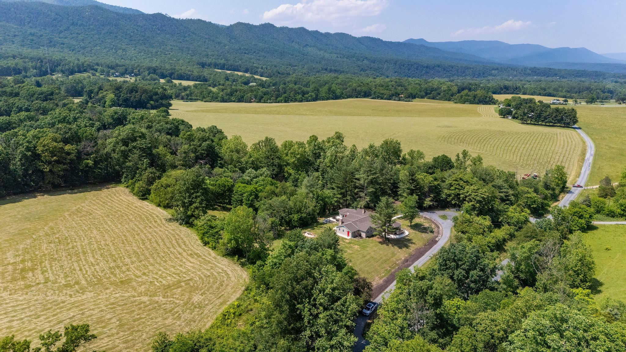 2003 RINACAS CORNER RD