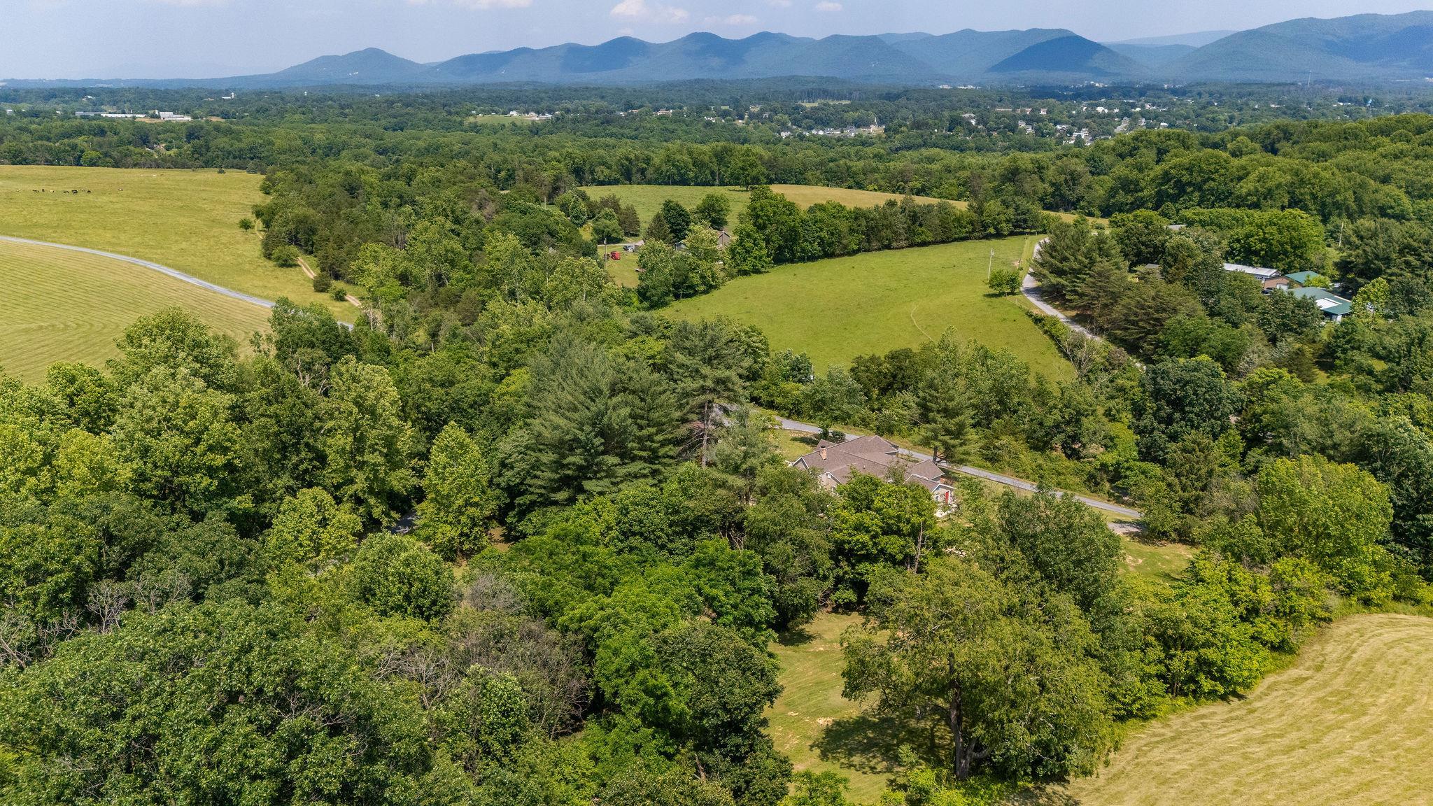 2003 RINACAS CORNER RD