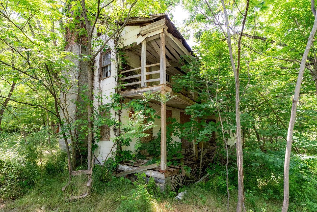 2410 MAUZY ATHLONE RD