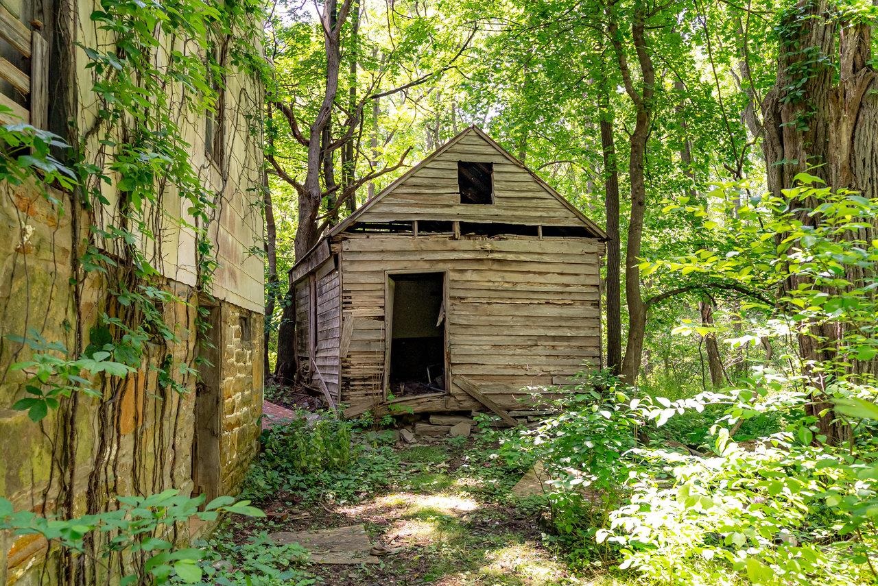 2410 MAUZY ATHLONE RD