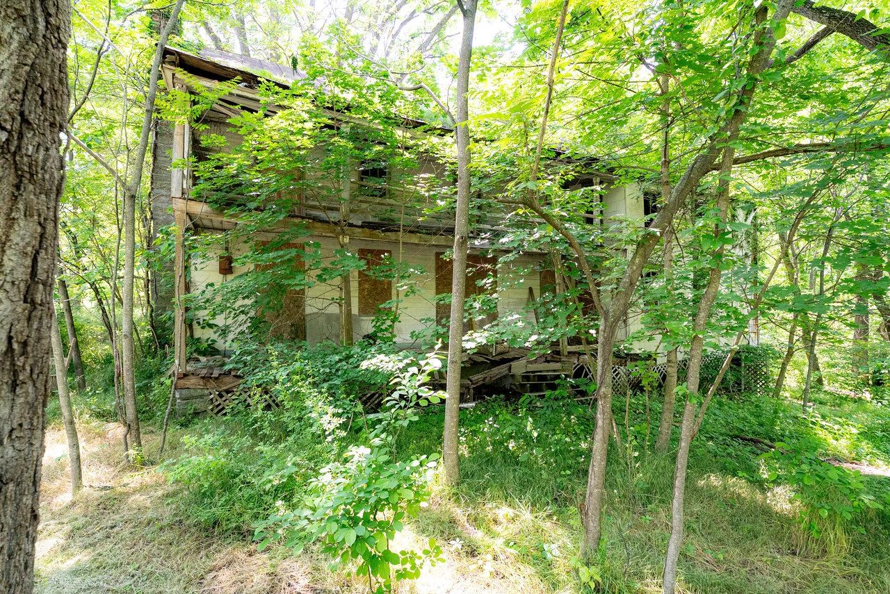 2410 MAUZY ATHLONE RD