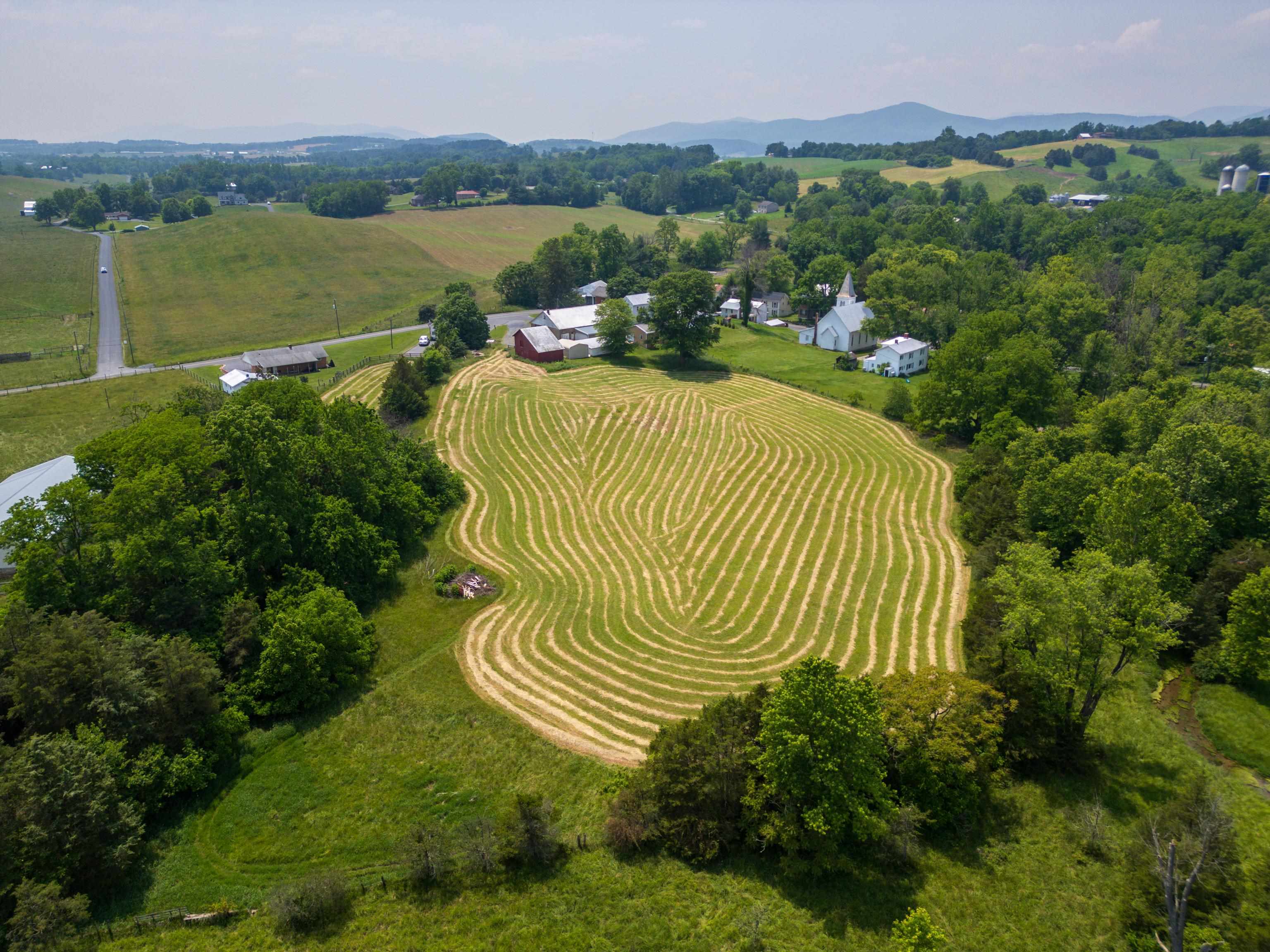 887 NATURAL CHIMNEYS RD