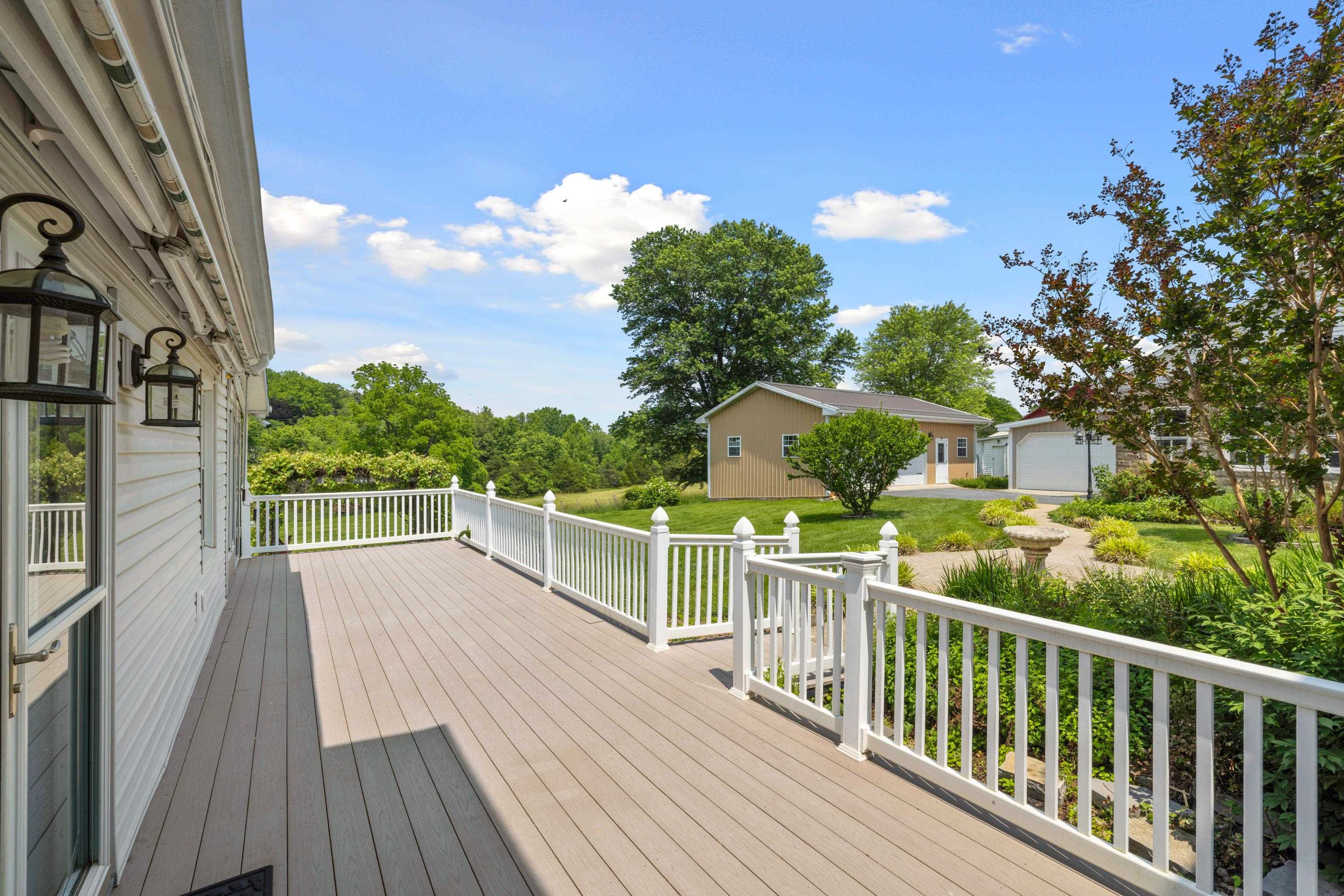 887 NATURAL CHIMNEYS RD