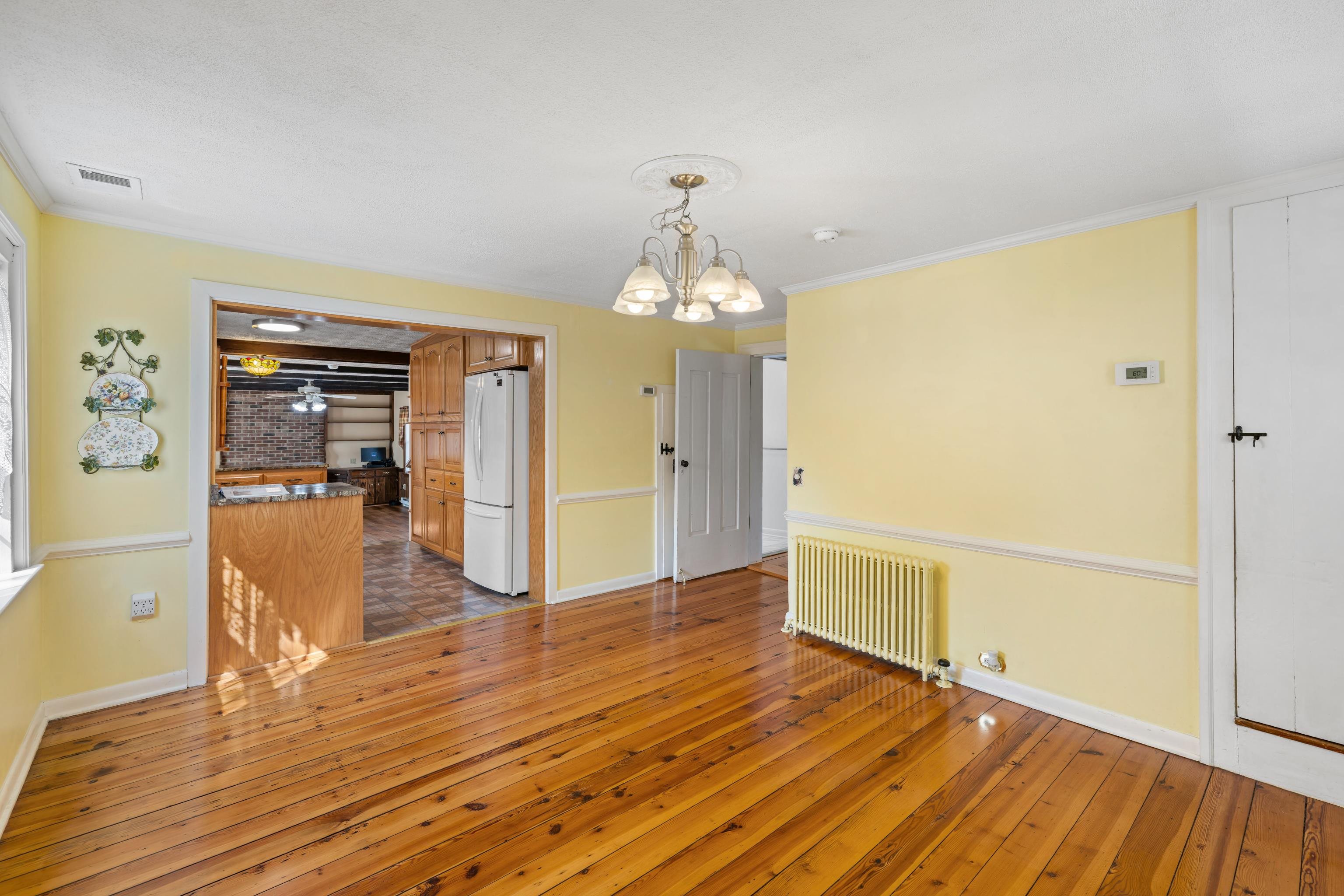 887 NATURAL CHIMNEYS RD