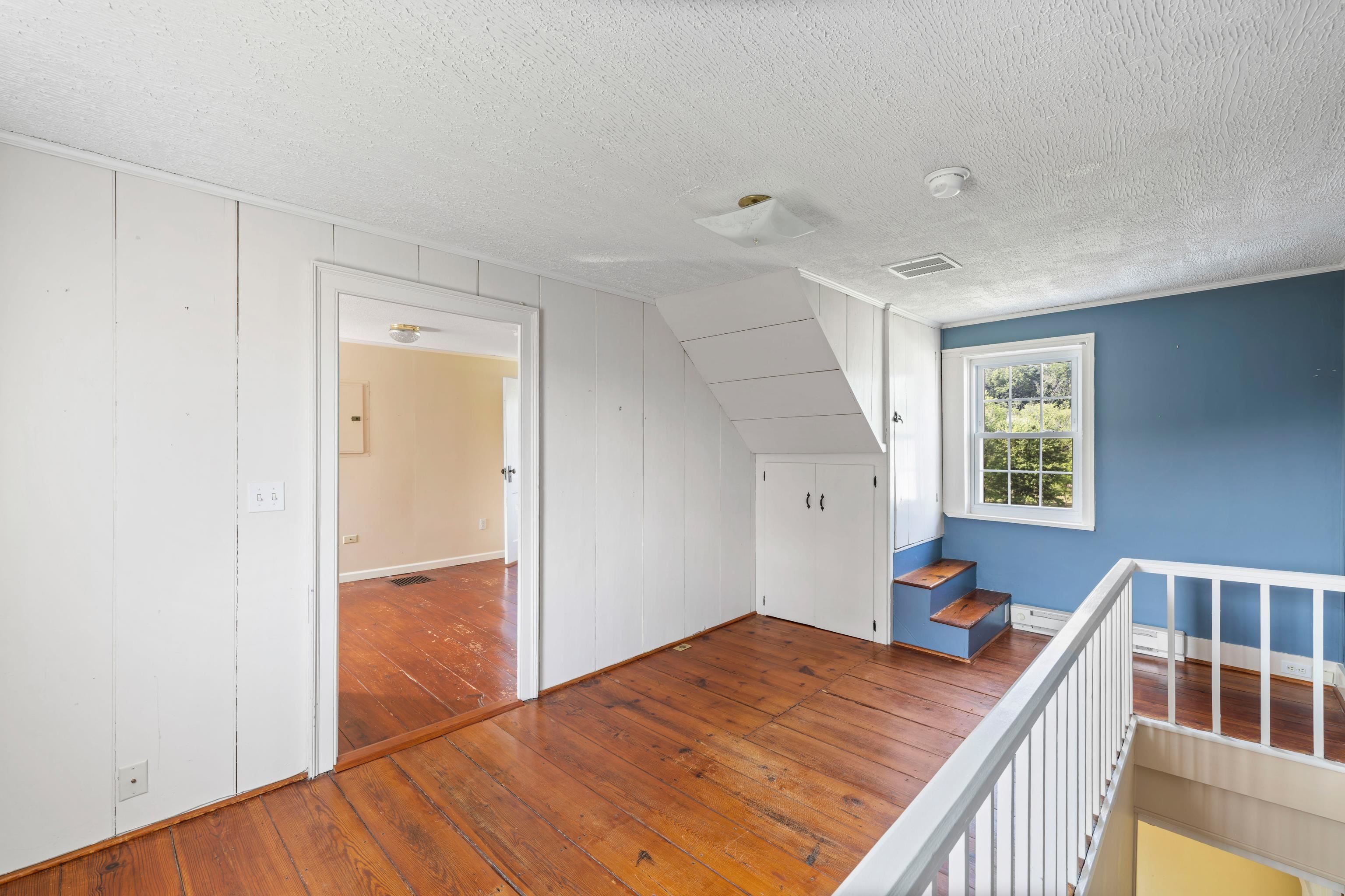 887 NATURAL CHIMNEYS RD