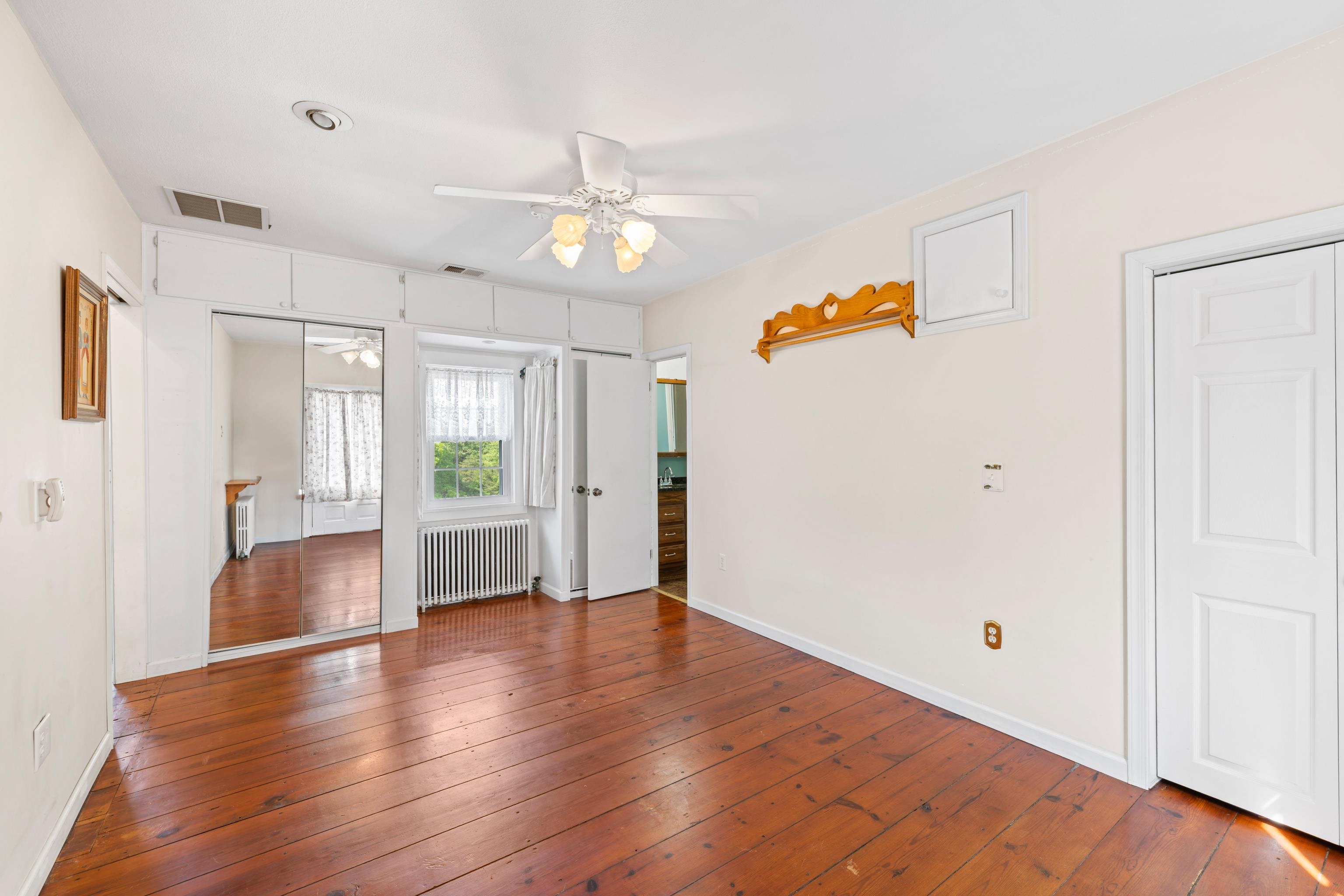 887 NATURAL CHIMNEYS RD