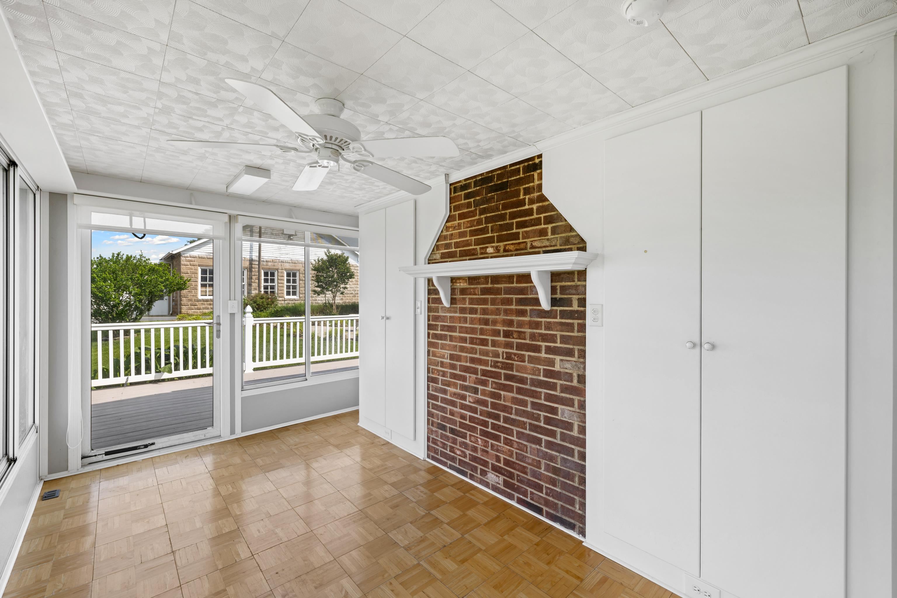 887 NATURAL CHIMNEYS RD