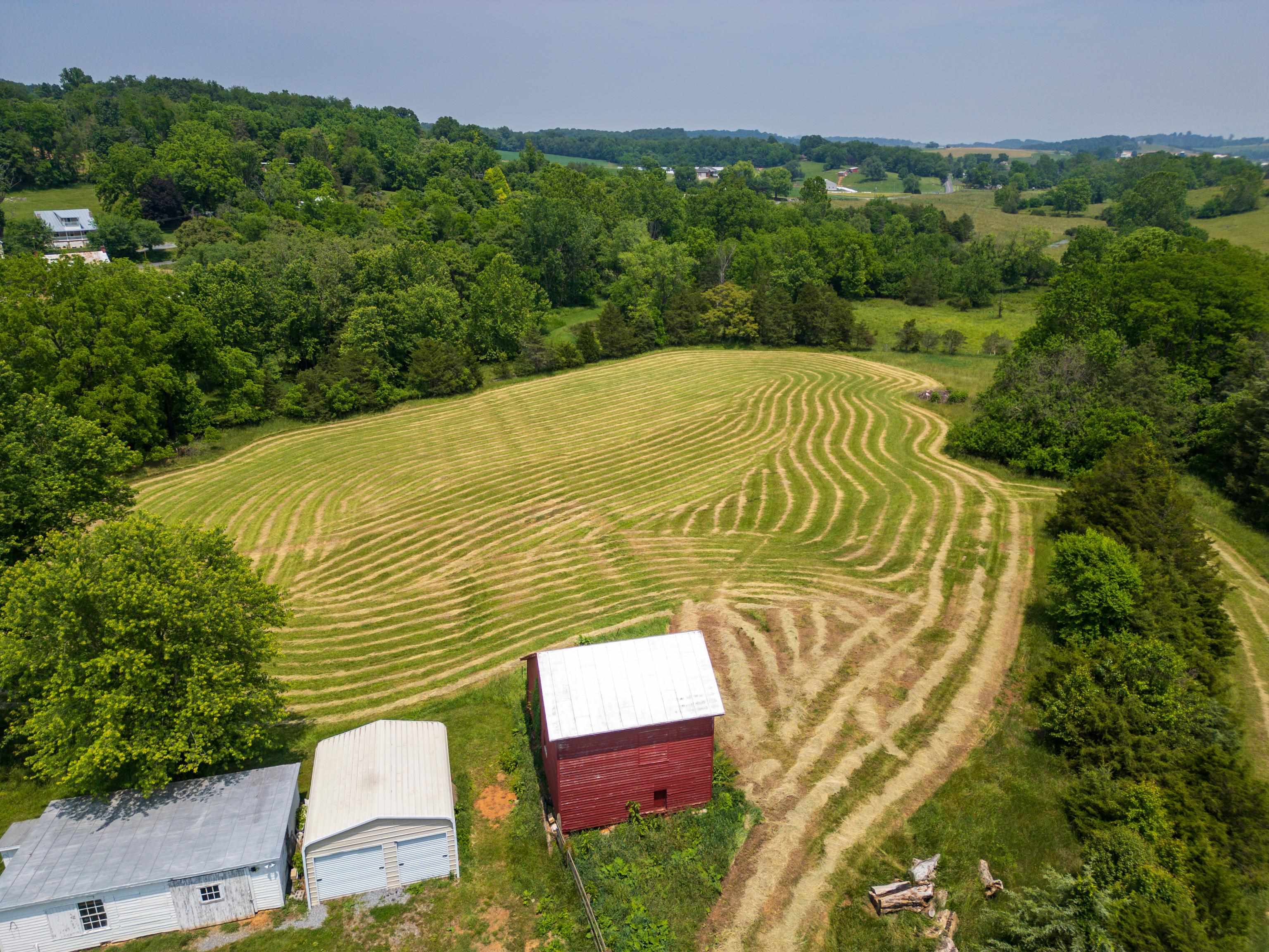 887 NATURAL CHIMNEYS RD