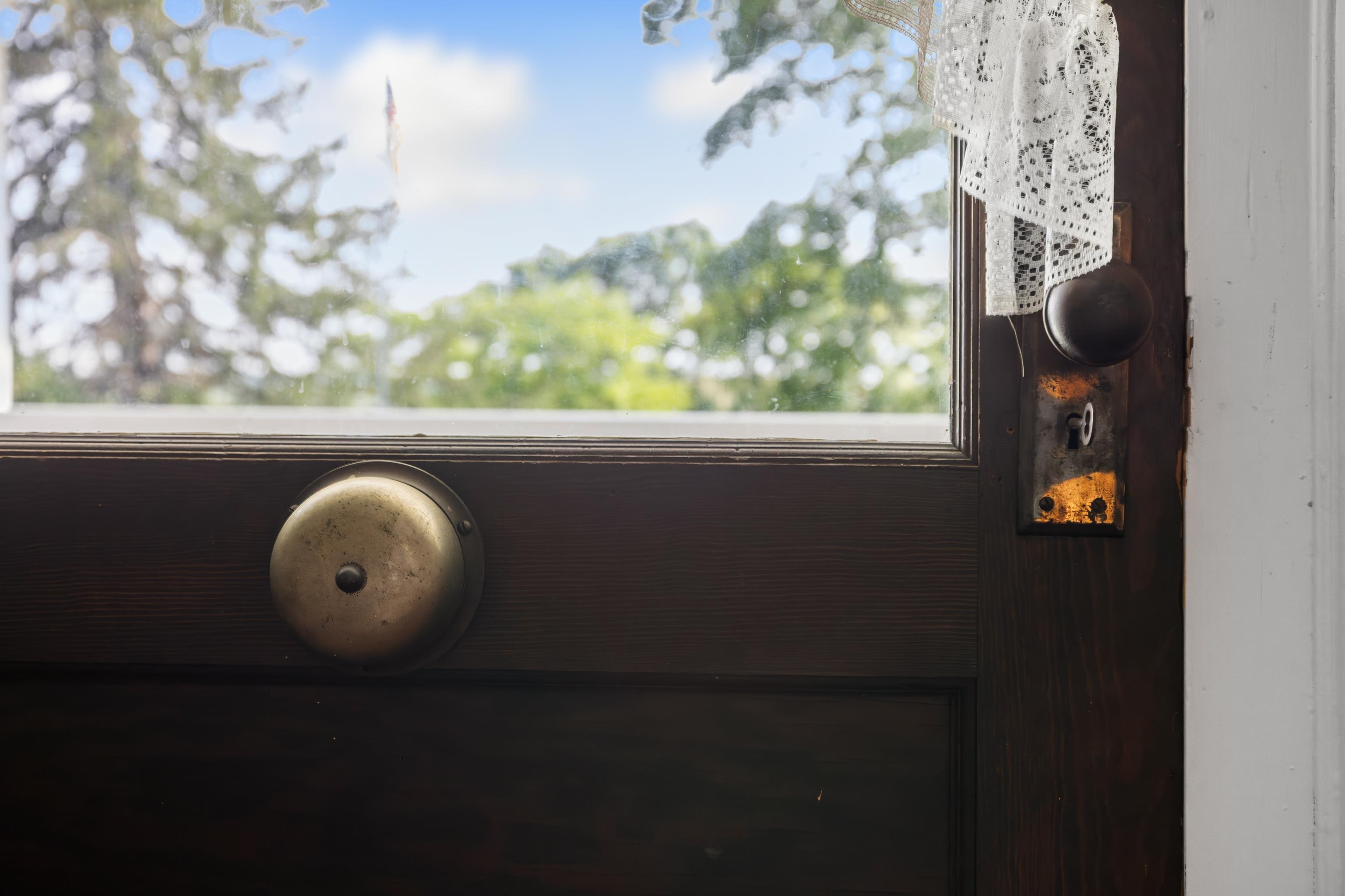 887 NATURAL CHIMNEYS RD