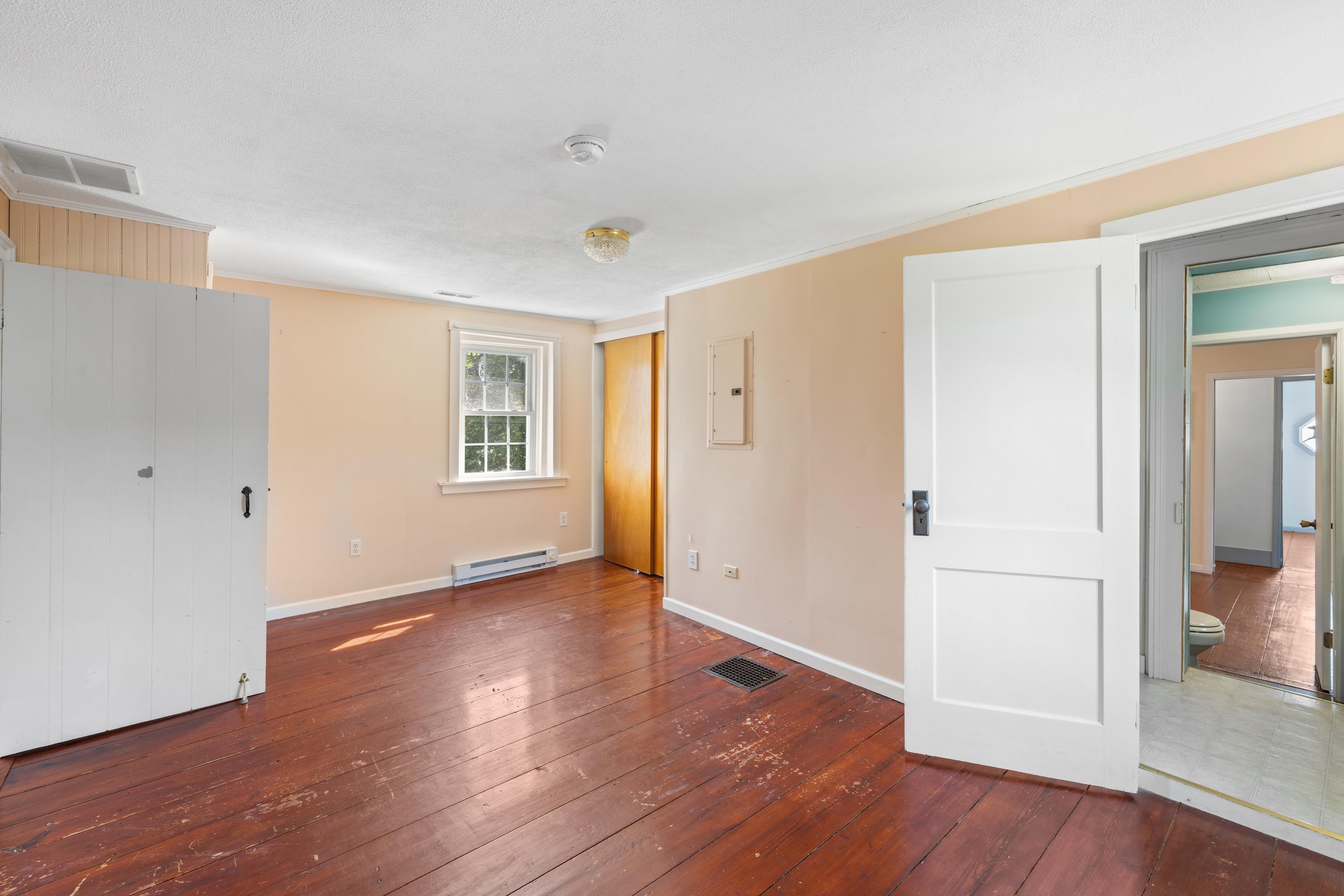 887 NATURAL CHIMNEYS RD