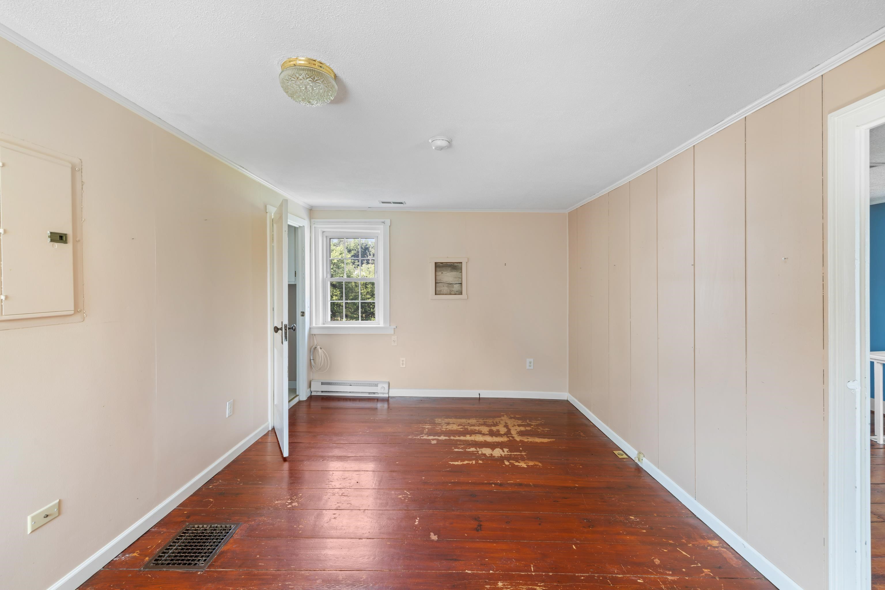 887 NATURAL CHIMNEYS RD