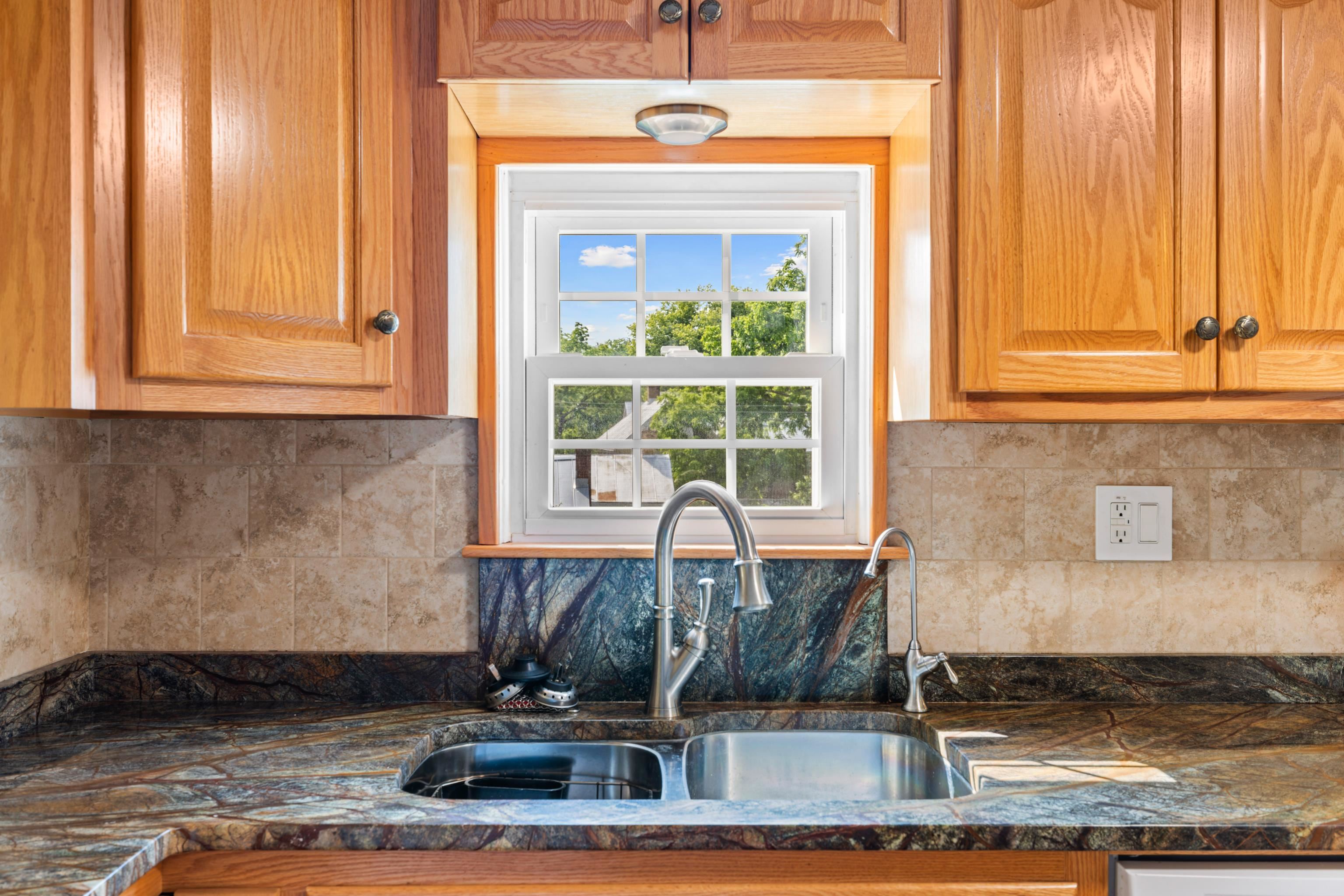 887 NATURAL CHIMNEYS RD