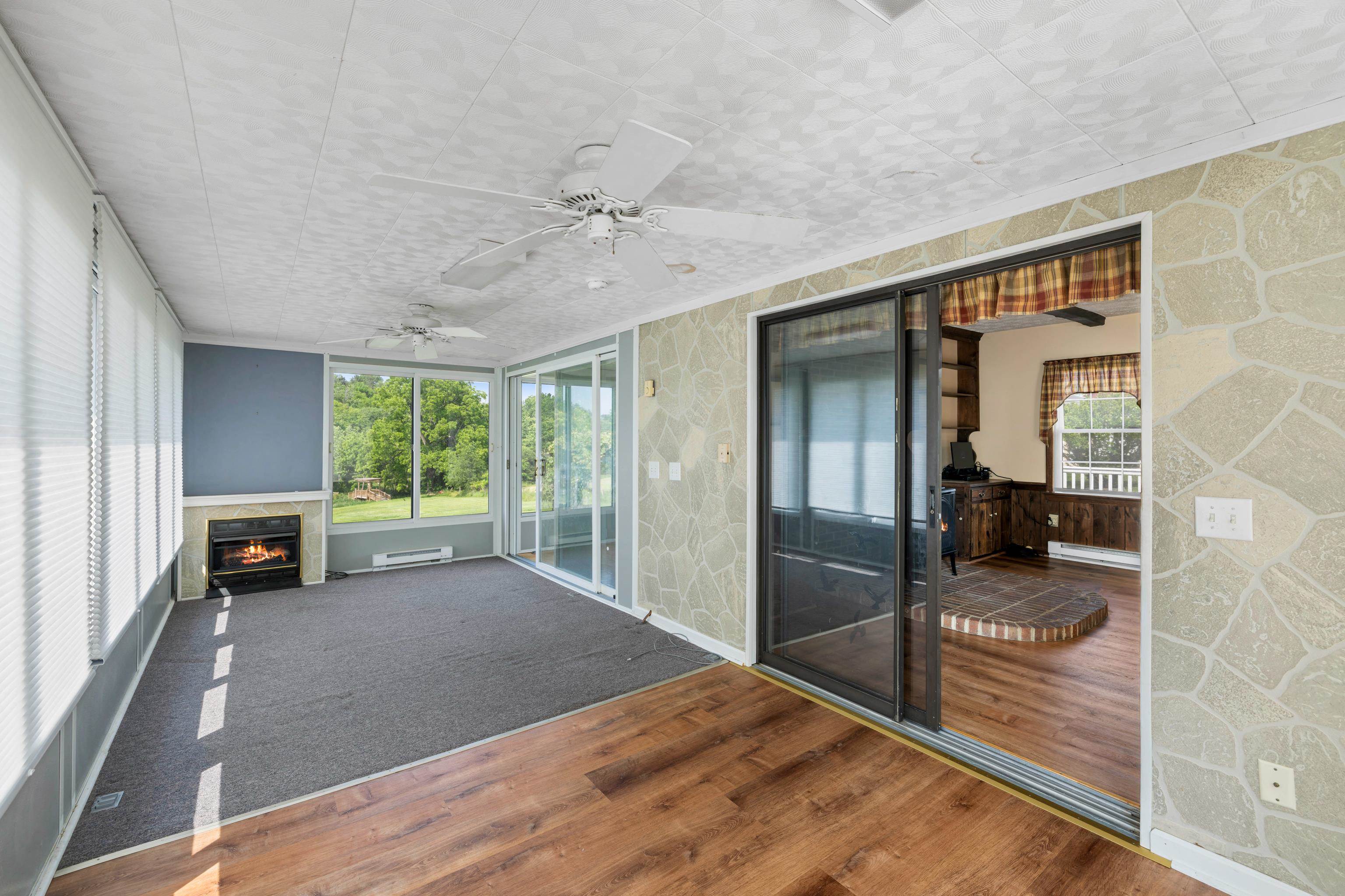 887 NATURAL CHIMNEYS RD