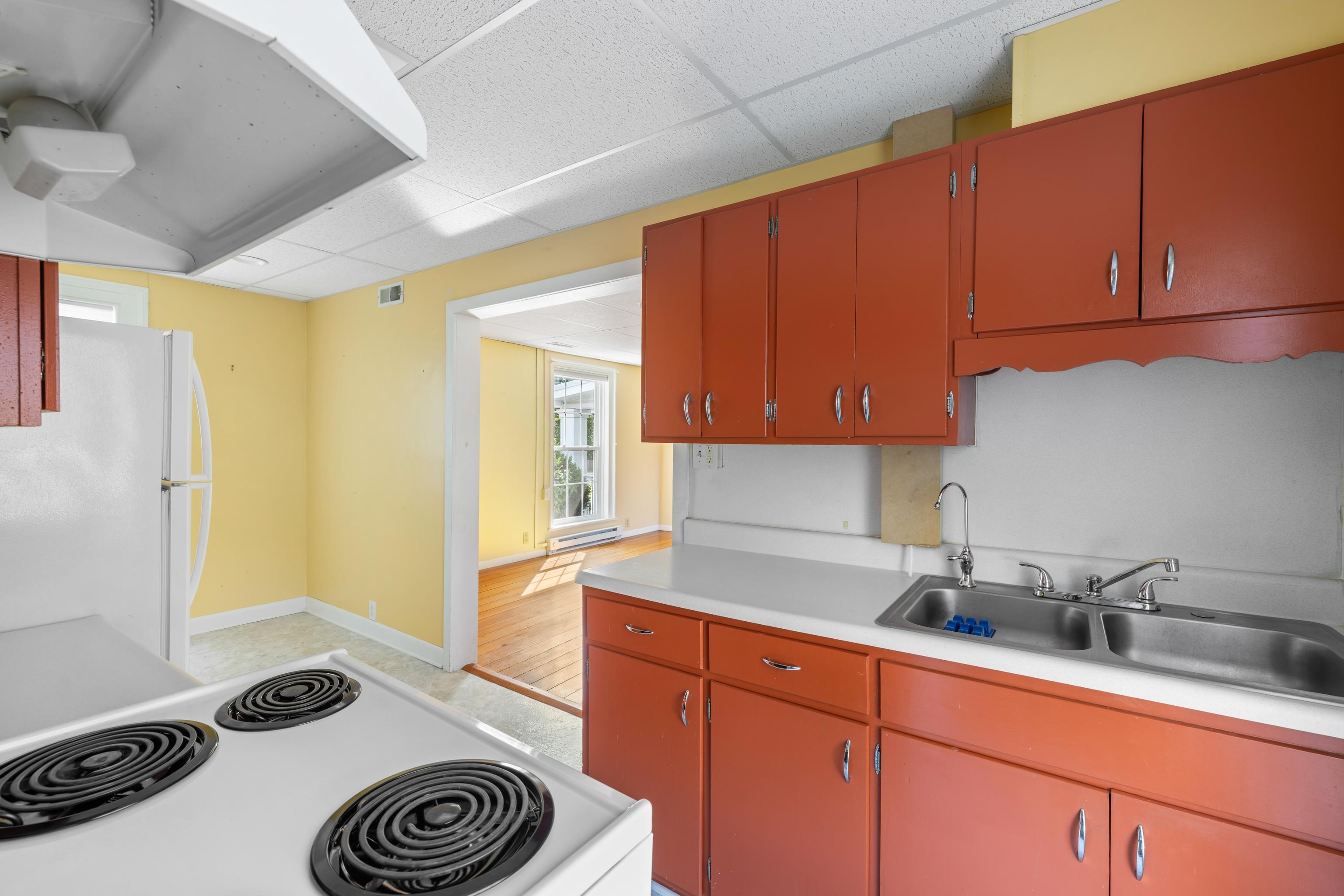 887 NATURAL CHIMNEYS RD