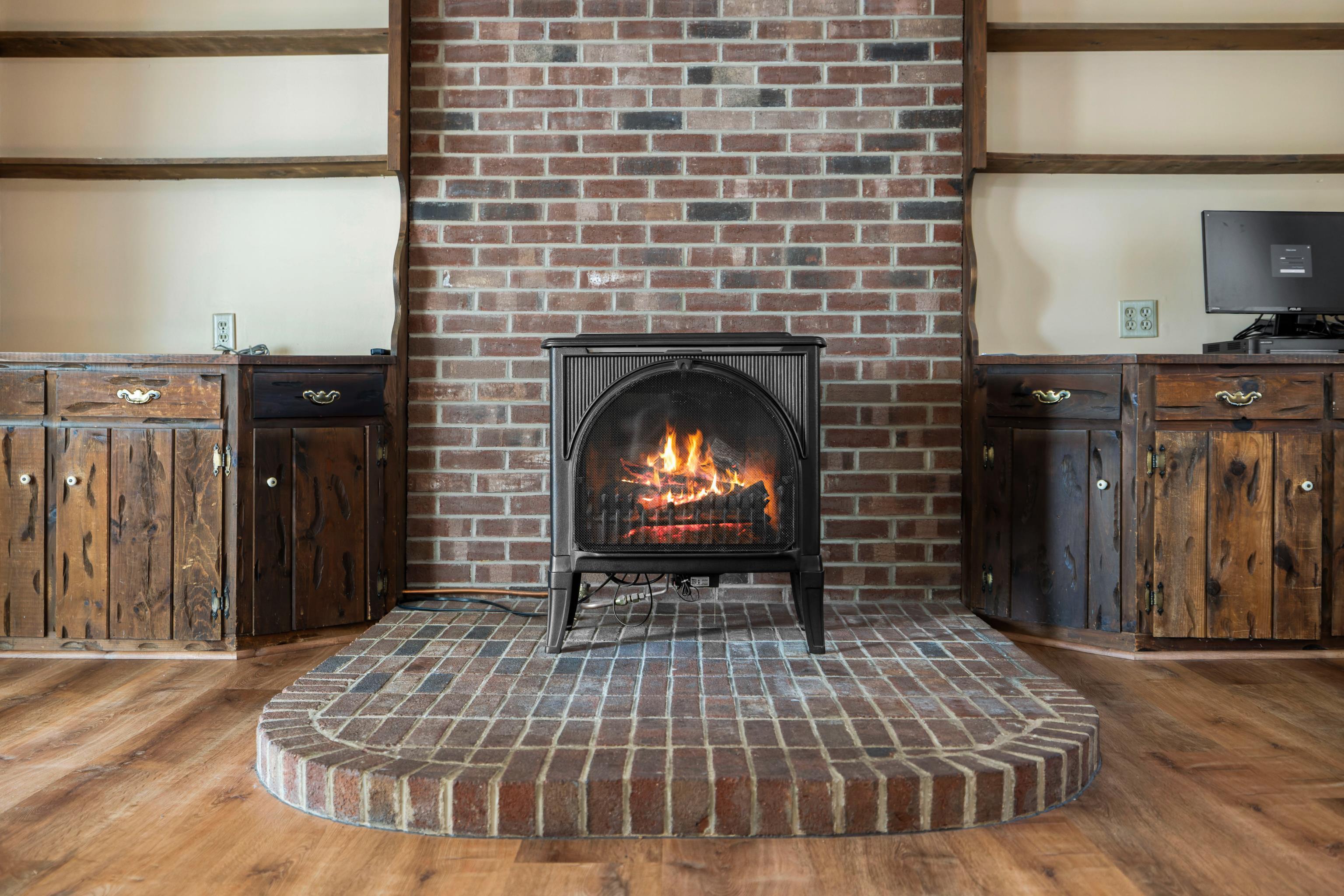 887 NATURAL CHIMNEYS RD