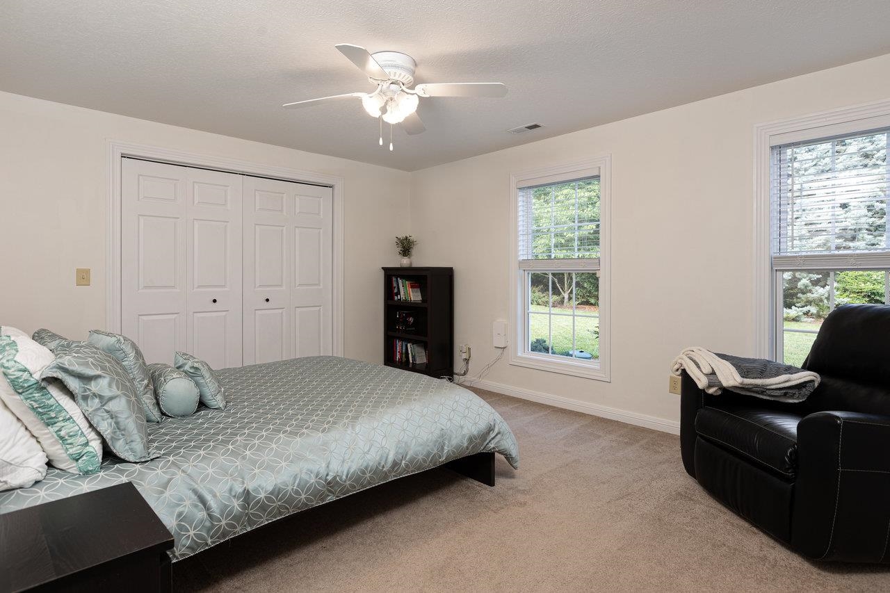 41 CAMBRIDGE CIR