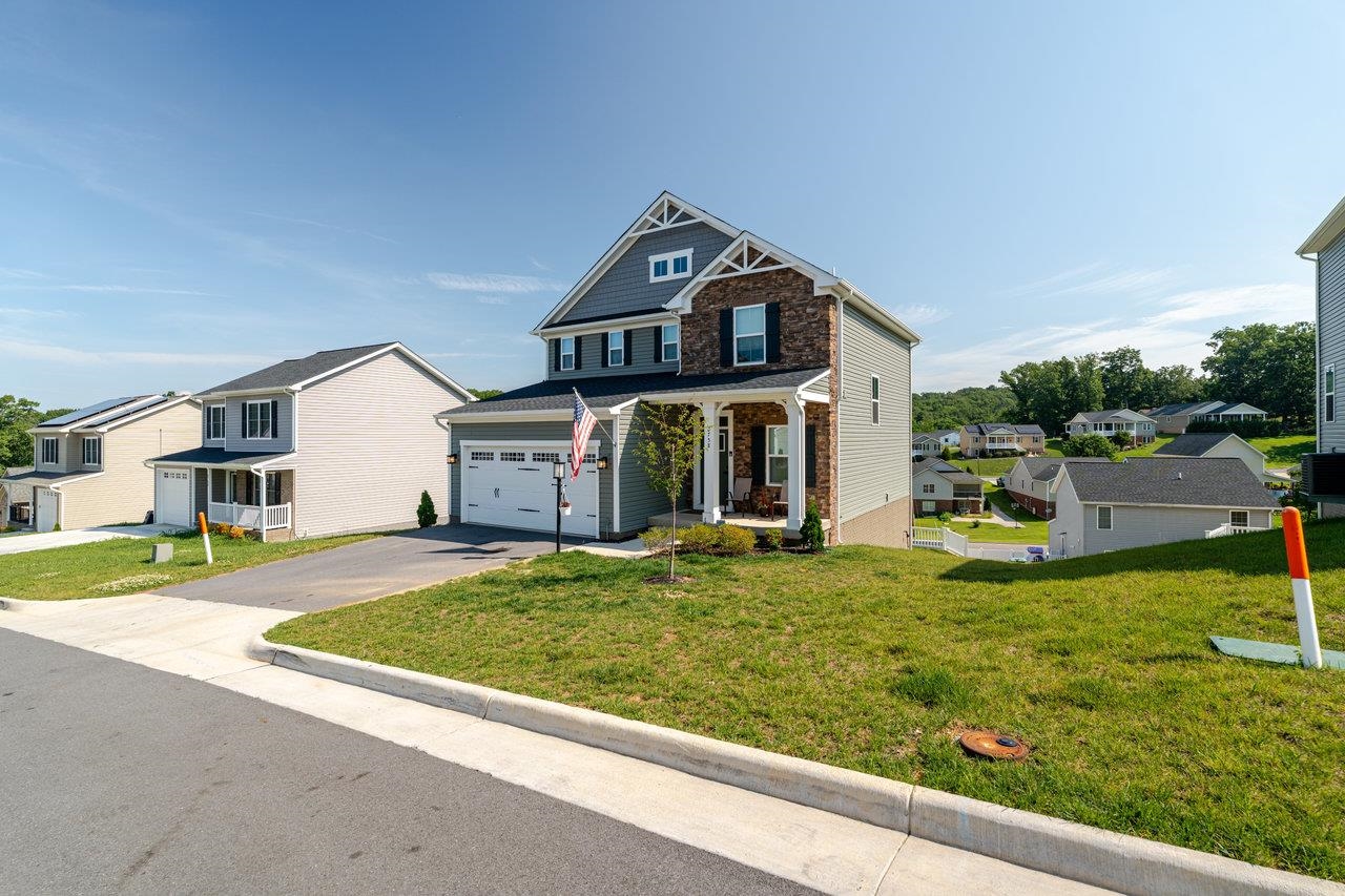 2758 DORVAL RD