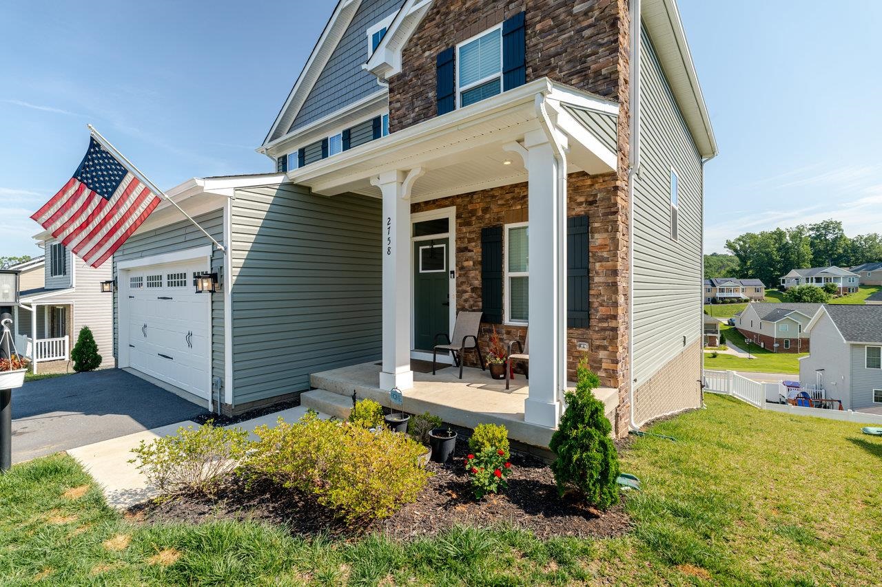 2758 DORVAL RD