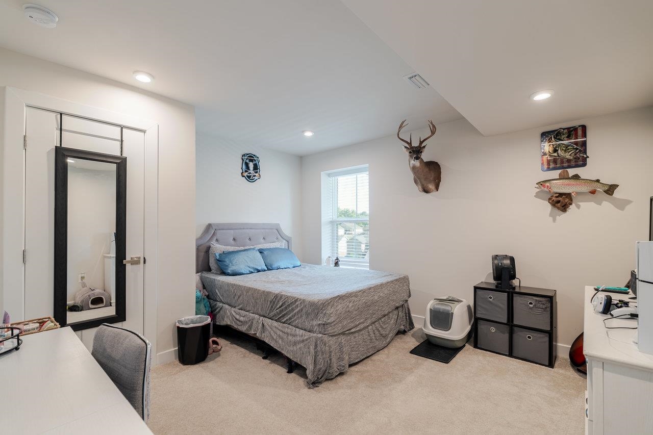 2758 DORVAL RD