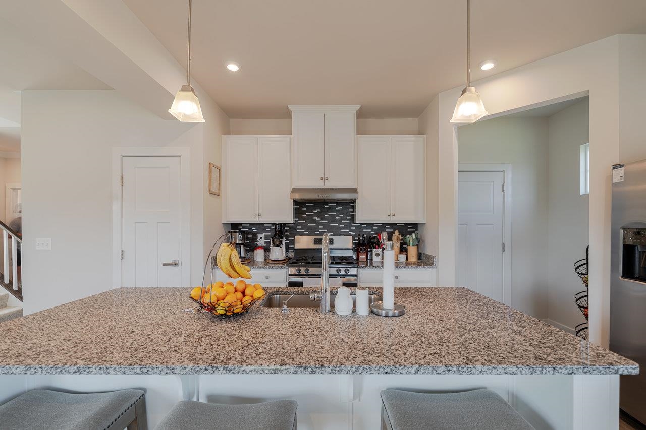 2758 DORVAL RD