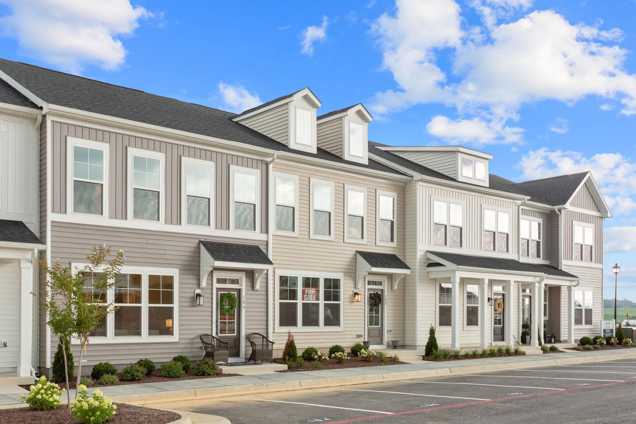 106 SCARLET MAPLE LN Unit: 126