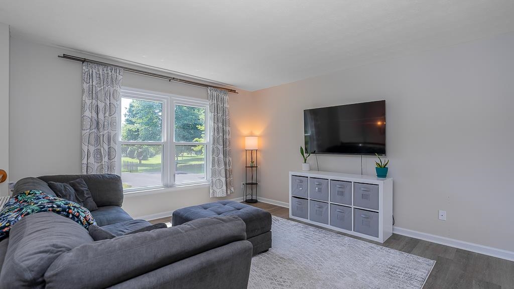 405 N RIVER RD Unit: A