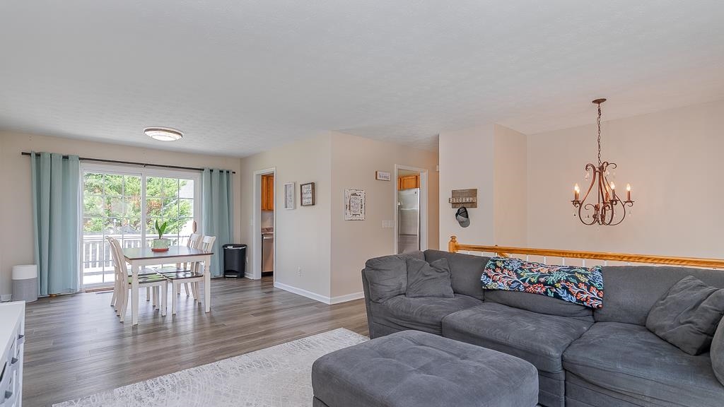 405 N RIVER RD Unit: A