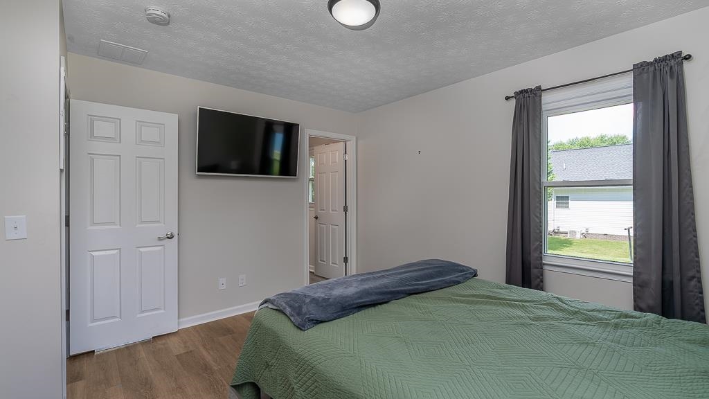 405 N RIVER RD Unit: A