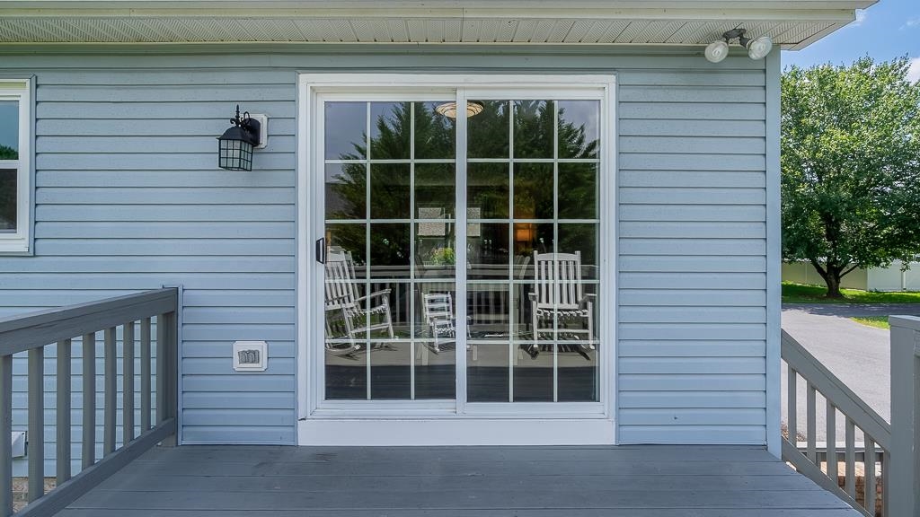 405 N RIVER RD Unit: A