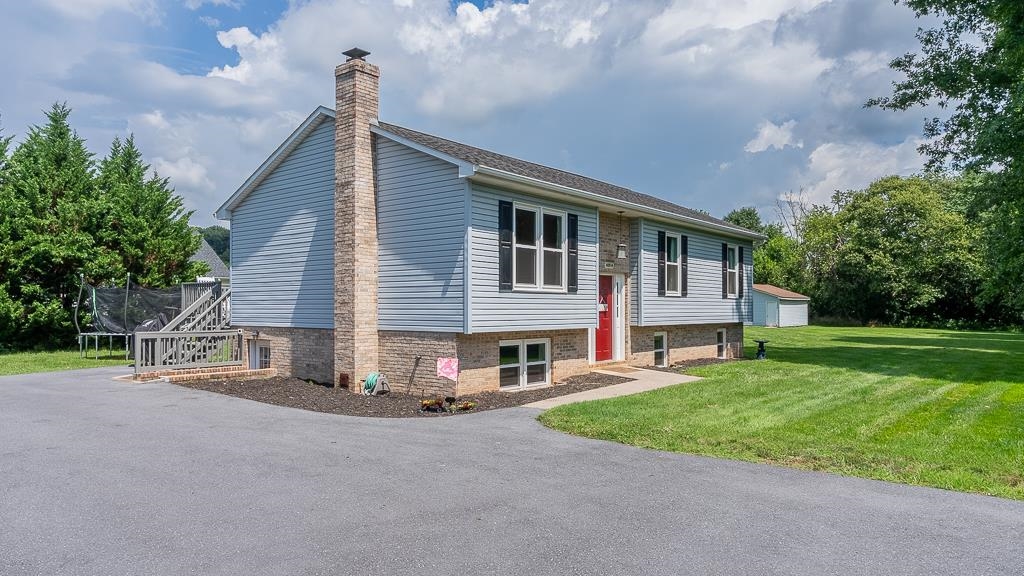 405 N RIVER RD Unit: A