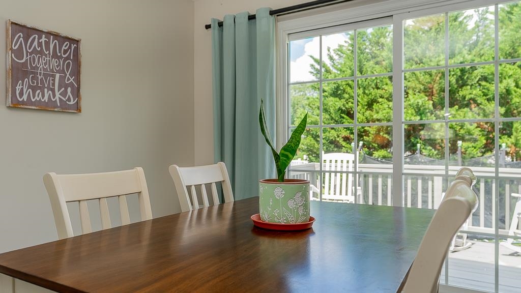 405 N RIVER RD Unit: A