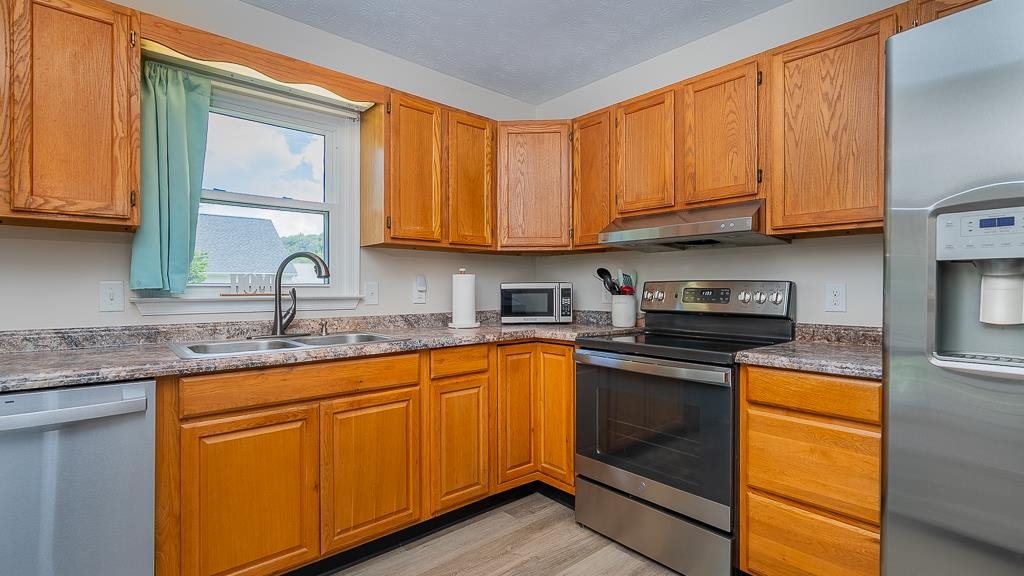 405 N RIVER RD Unit: A