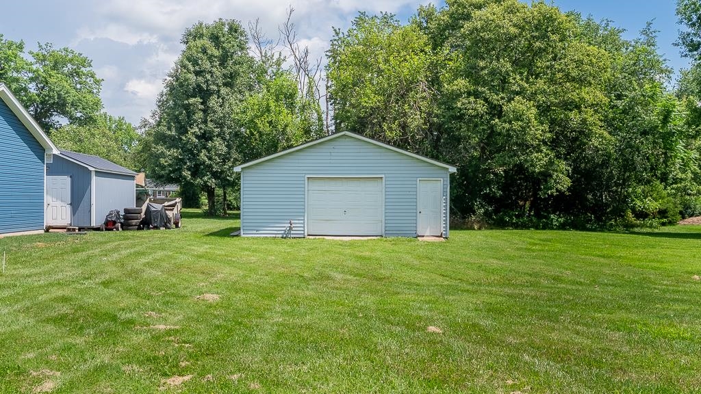 405 N RIVER RD Unit: A