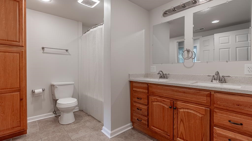 405 N RIVER RD Unit: A