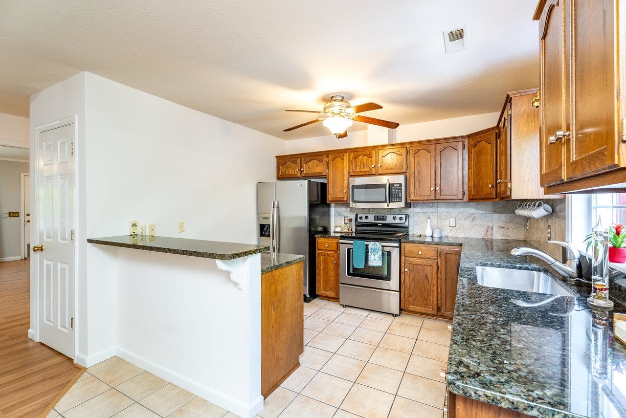 293 EMERALD DR