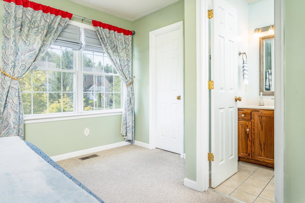 293 EMERALD DR