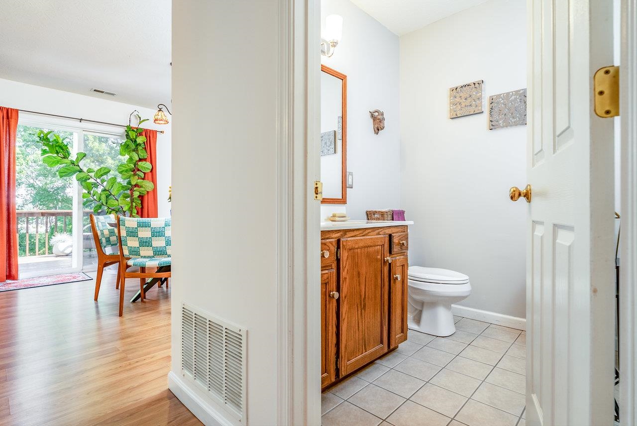 293 EMERALD DR