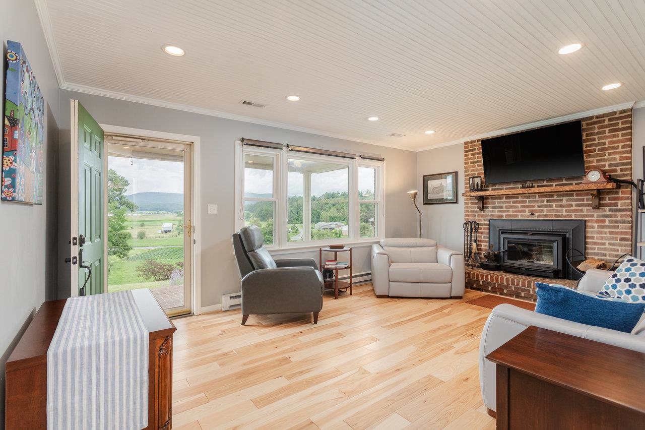 5566 BRIERY BRANCH RD