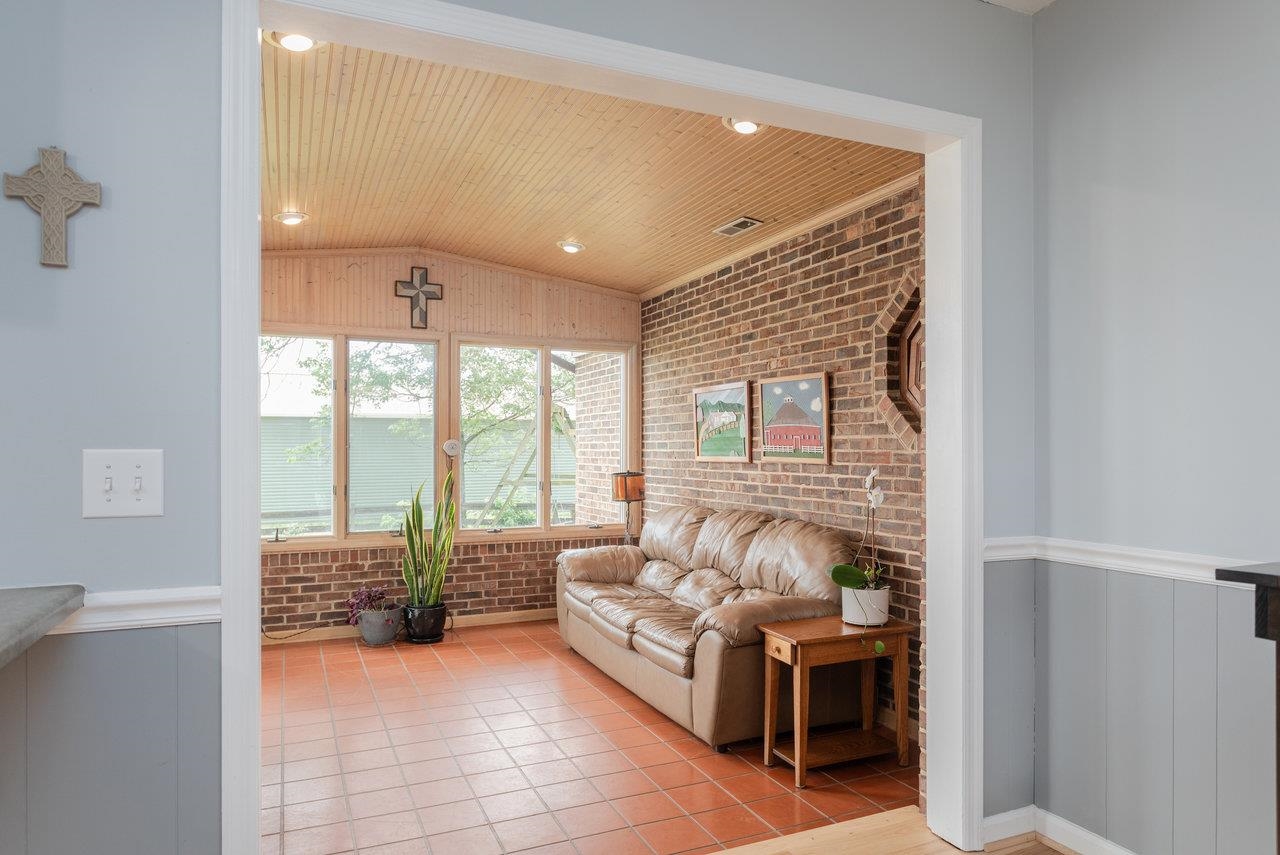 5566 BRIERY BRANCH RD