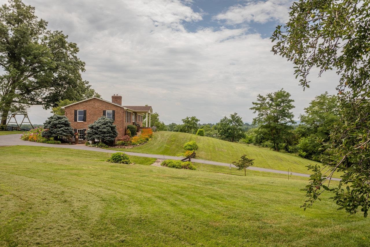 5566 BRIERY BRANCH RD