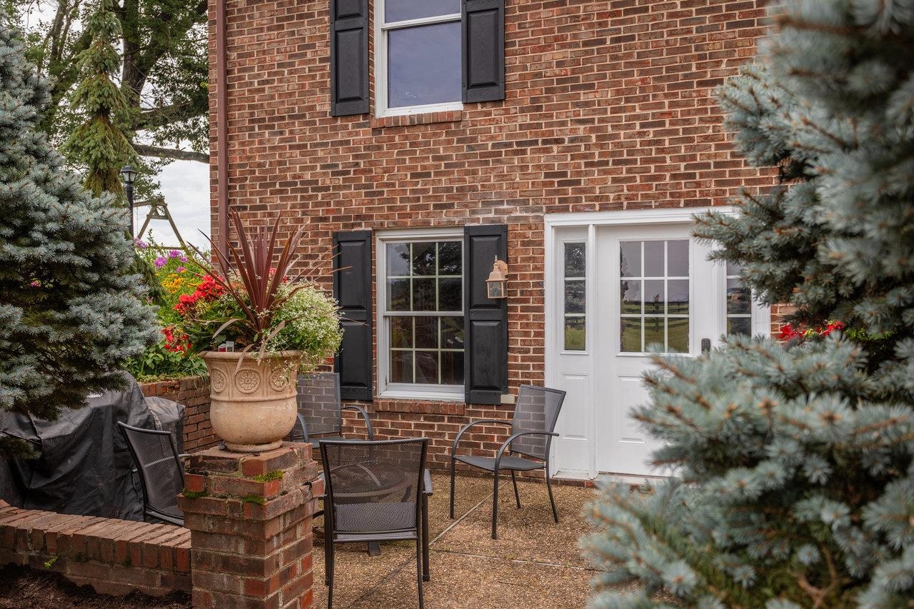 5566 BRIERY BRANCH RD