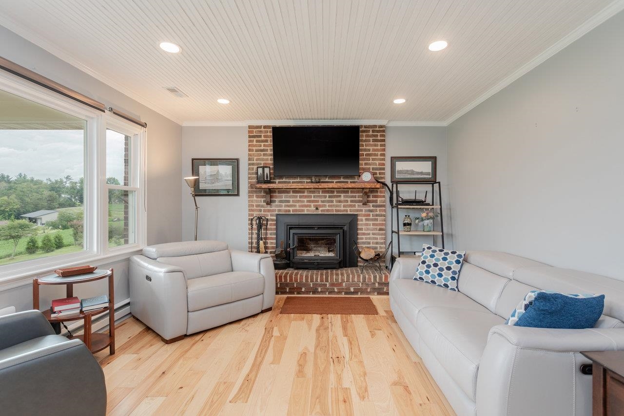 5566 BRIERY BRANCH RD