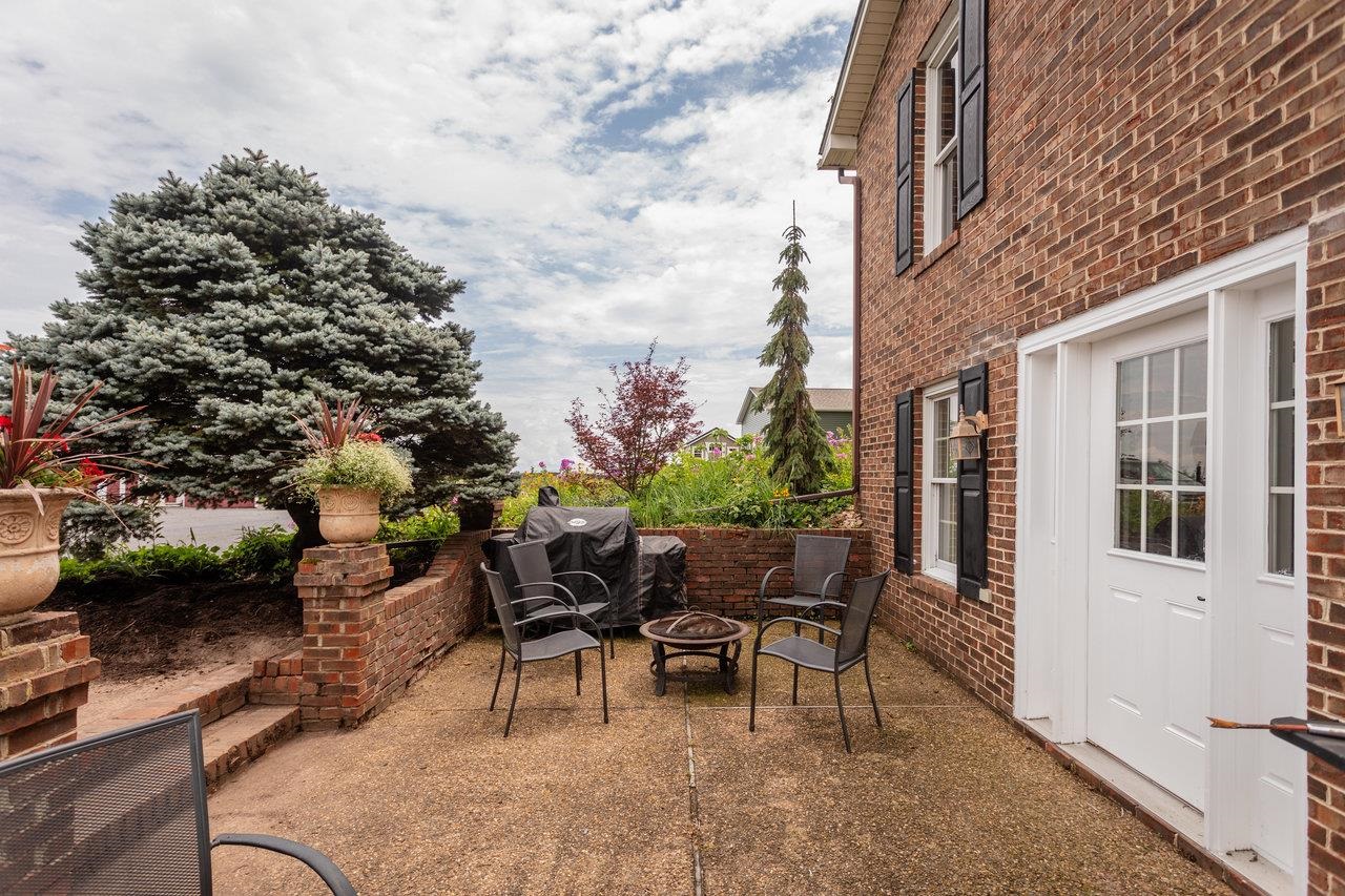 5566 BRIERY BRANCH RD