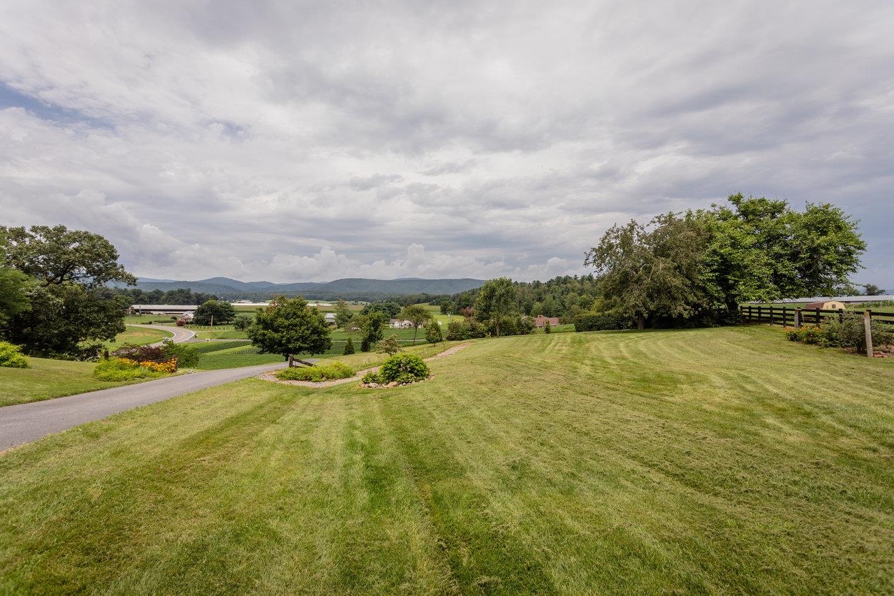 5566 BRIERY BRANCH RD