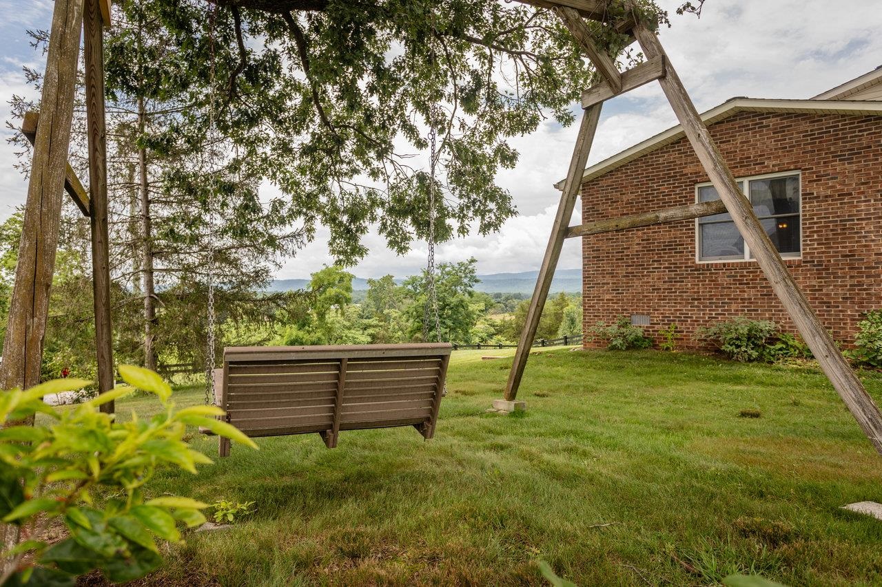 5566 BRIERY BRANCH RD