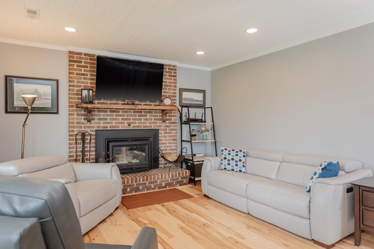 5566 BRIERY BRANCH RD