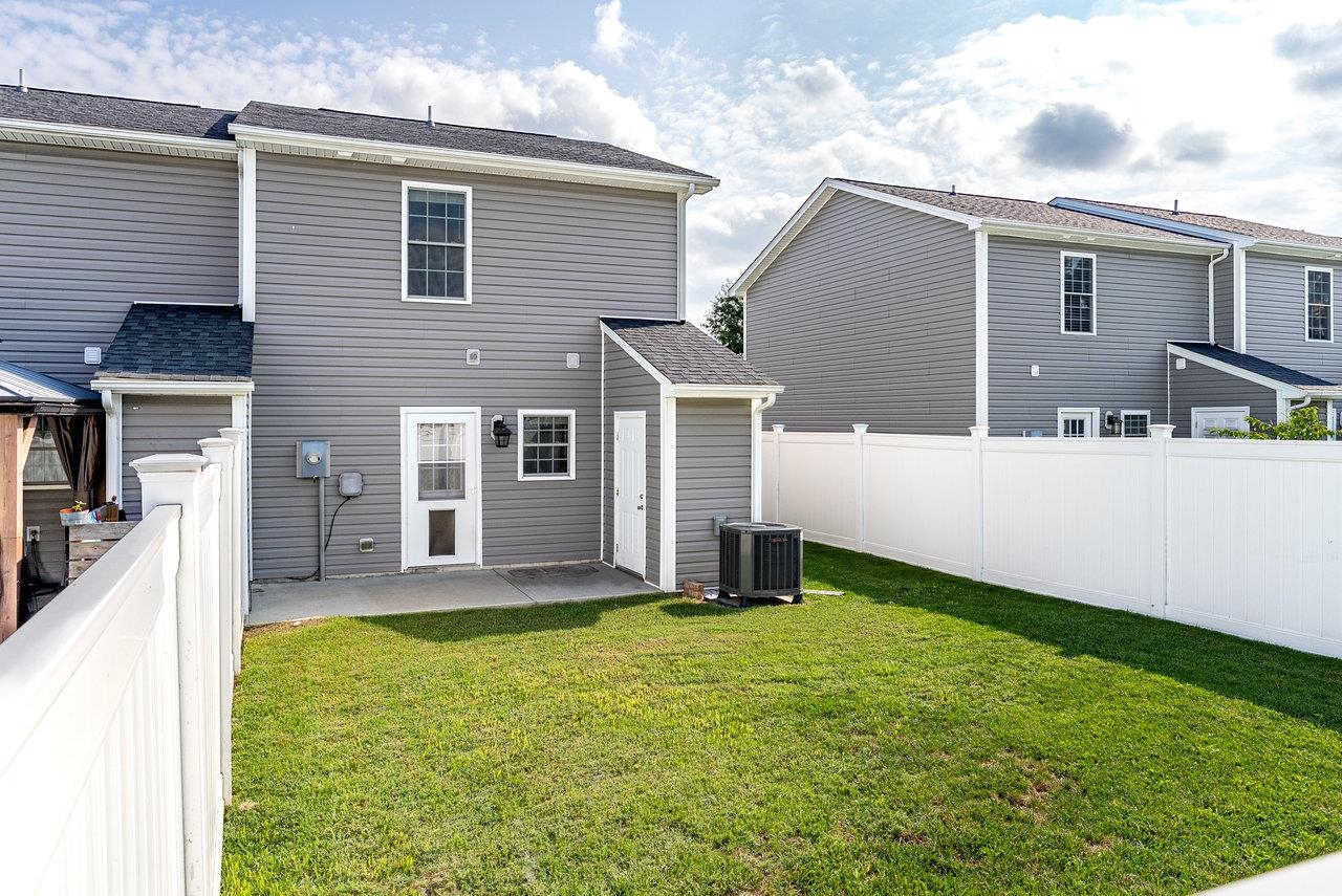 207 15TH ST Unit: A