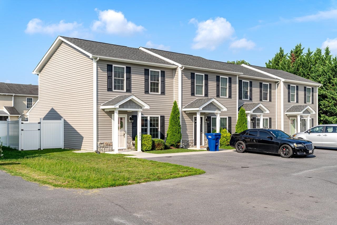 207 15TH ST Unit: A