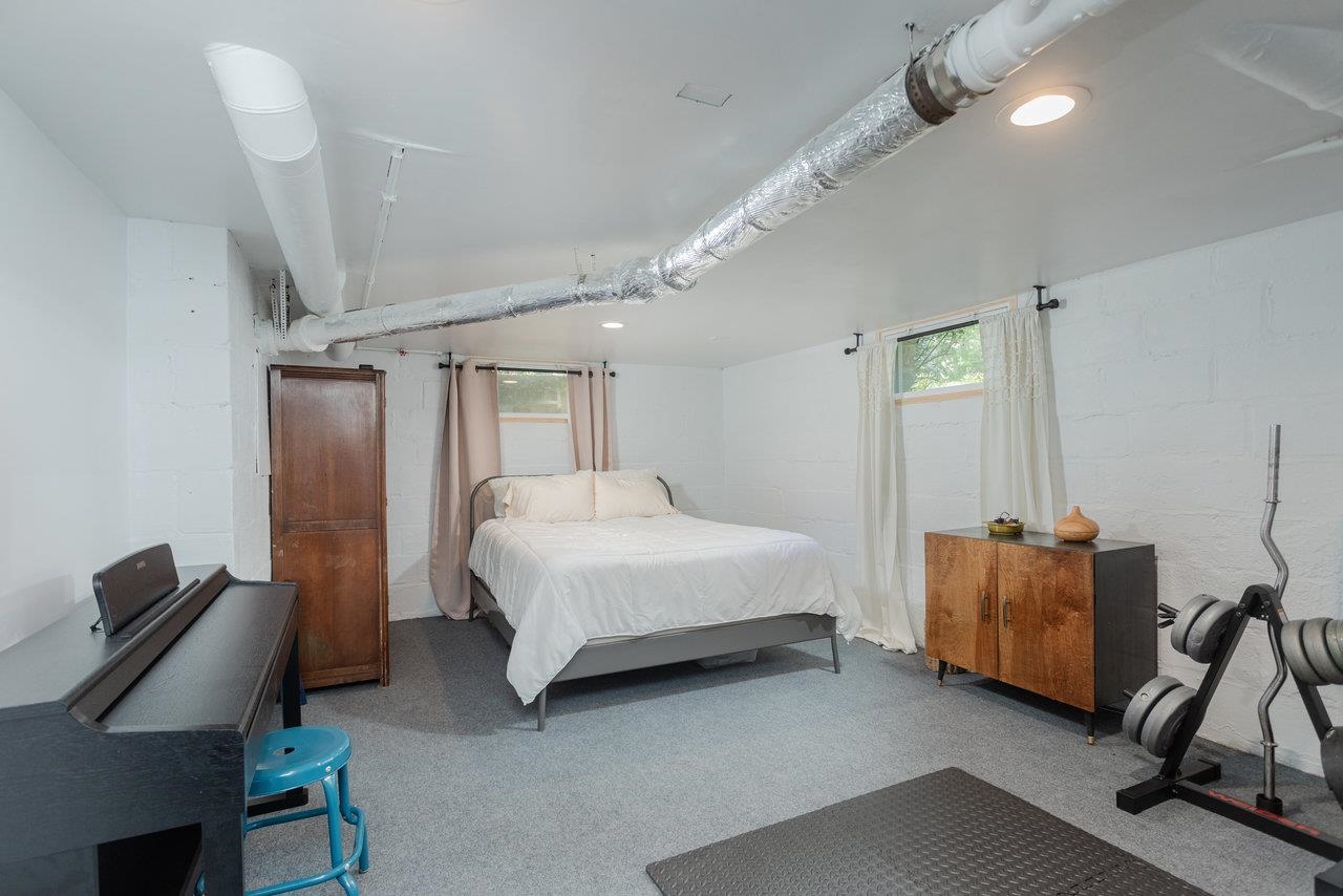 853 OLD FURNACE RD