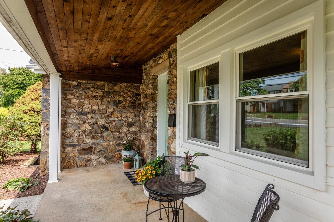 853 OLD FURNACE RD